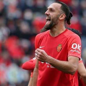 F.Bah&ccedil;e'den rekor kırarak ayrılmıştı! 'Akla yatkın' denildi, G.Saray g&uuml;ndemine aldı