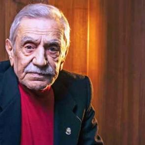 Aydemir Akbaş kimdir ve eslen nerelidir? Kardeşi kim? Aydemir Akbaş'ın oynadığı filmler