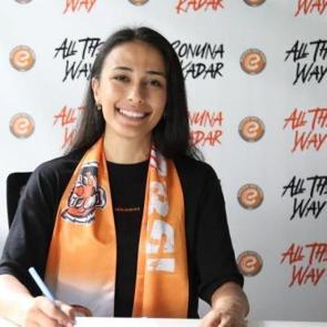 Eczacıbaşı Dynavit, Simge Ak&ouml;z&rsquo;le s&ouml;zleşme uzattı