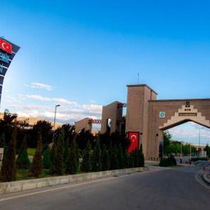 &Ouml;mer Halisdemir &Uuml;niversitesi KPSS 50 puan ile personel alımı! Başvurular ne zaman sona erecek?