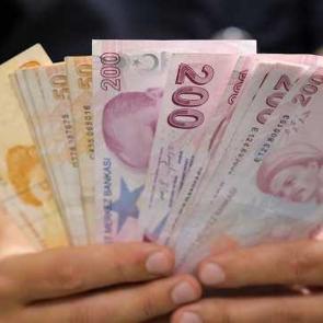 Halkbank'tan kadın girişimcilere 14,4 milyar TL kredi destek paketi