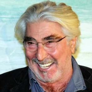 Erdal &Ouml;zyağcılar kimdir ve nerelidir? Eşi kim? Balkan Ninnisi 'S&uuml;leyman' Erdal &Ouml;zyağcılar oynadığı diziler