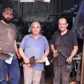 Osmanlı d&ouml;neminden kalan demirci d&uuml;kkanı &ccedil;ağa ayak uydurdu