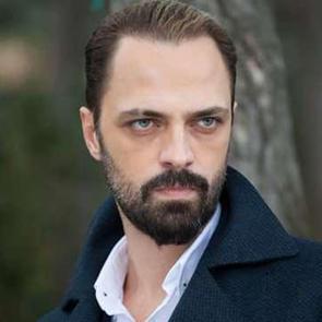 Ertan Saban kimdir ve nerelidir? Ertan Saban eşi kim? Ertan Saban'ın oynadığı diziler...