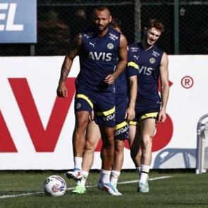 Fenerbah&ccedil;e, Austria Wien ma&ccedil;ı hazırlıklarına başladı