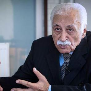  Yavuz Bülent Bakiler aslında kimdir: Aslen nereli ve kaç yaşındadır?