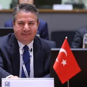 Sedat &Ouml;nal kimdir ve nerelidir? Ka&ccedil; yaşında? Sedat &Ouml;nal biyografisi...