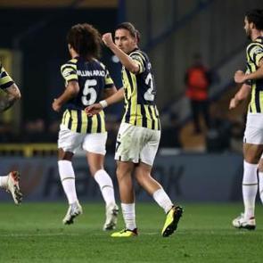 Fenerbah&ccedil;e 3-0'dan geri d&ouml;nd&uuml;! Tarihi gece