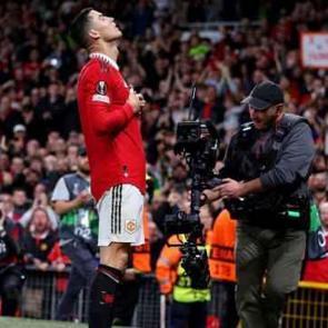 Ronaldo golle d&ouml;nd&uuml;! Manchester United rahat kazandı