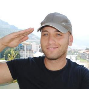 Taner Tolga Tarlacı kimdir ve ka&ccedil; yaşındadır? Survivor'un efsanesi Taner Tolga Tarlacı biyografisi