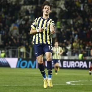 Arda G&uuml;ler şov yaptı! Fenerbah&ccedil;e gruptan lider &ccedil;ıktı