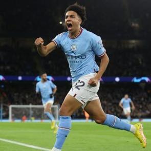 Manchester City grubu namağlup tamamladı!