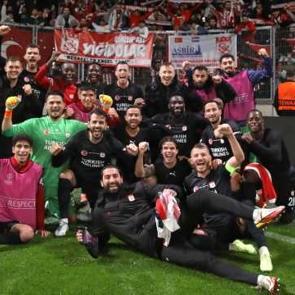 Sivasspor&rsquo;dan zirve pozu!