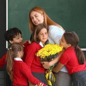 24 Kasım &Ouml;ğretmenler G&uuml;n&uuml; tatil mi, hangi g&uuml;ne denk geliyor? 2022-2023 resmi tatil g&uuml;nleri takvimi