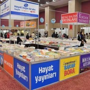 Bah&ccedil;elievler 1. Ulusal Kitap Fuarı a&ccedil;ıldı