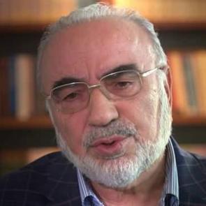 Raşit K&uuml;&ccedil;&uuml;k kimdir? Hayatını İslam davasına adayan Raşit K&uuml;&ccedil;&uuml;k kitapları