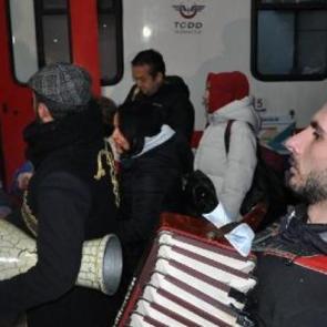 Turistik Doğu Ekspresi için son durakta coşkulu karşılama