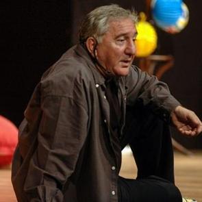 Tiyatrosu yanan Ali Poyrazoğlu'ndan serzeniş! "Yangın her şeyimi aldı"