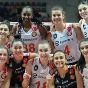 Eczacıbaşı Dynavit, serisini s&uuml;rd&uuml;rd&uuml;