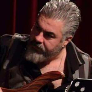 Sanat camiası yasta! Hakan Yelbiz'den acı haber!