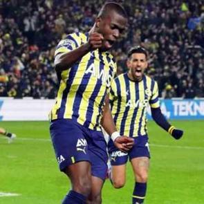 Alex'ten sonra bir ilk! Valencia tarihe geçti