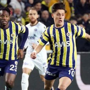 Valencia şov yaptı! Fenerbahçe zirveye göz kırptı