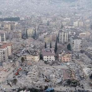 Depremzedeler için askıda ev kampanyası başlatıldı