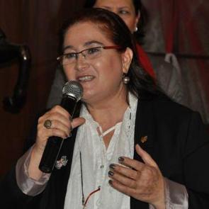 Sabahat Akkiraz &ouml;l&uuml;m haberini b&ouml;yle verdi: Ablamı Kahramanmaraş'ta kaybettik