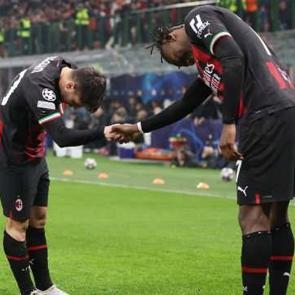 Tottenham'ı yenen Milan tur kapısını araladı!