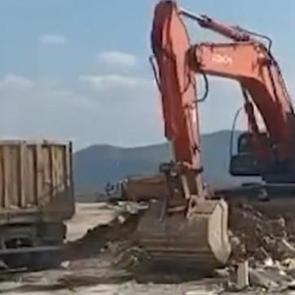 Bakan Kurum: TOKİ 855 konut i&ccedil;in ilk kazmayı vurdu