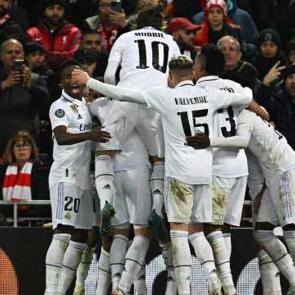Real Madrid'den muhteşem geri d&ouml;n&uuml;ş! Devlerin gecesinde Liverpool'a gol olup yağdılar