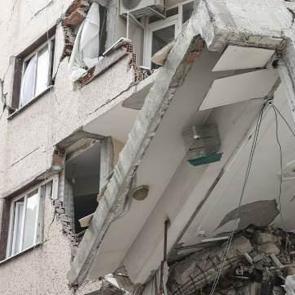 Sigortacılardan depremzedelere uyarı: 'Acele etmeyin'