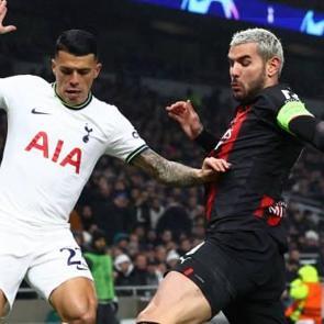 İngiltere'de kazanan &ccedil;ıkmadı! Milan tur biletini kaptı