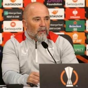 Sevilla cephesinden Fenerbah&ccedil;e'ye &ouml;vg&uuml;