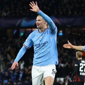 5 gol atan Haaland rekor &uuml;st&uuml;ne rekor kırdı! Manchester City gol olup yağdı