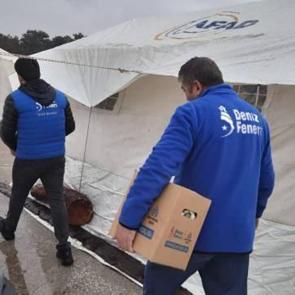Deniz Feneri̇ Derneği Ramazan ayında depremin vurduğu illerde depremzedenin yanında!
