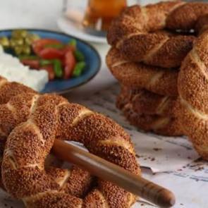 Milföy hamurundan çıtır sokak simidi nasıl yapılır?