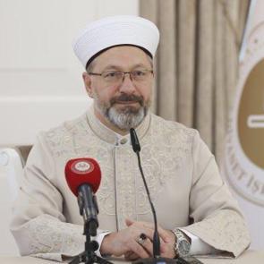 Ali Erbaş: Cami dışı faaliyetlerinizle milletimizin yüz akısınız