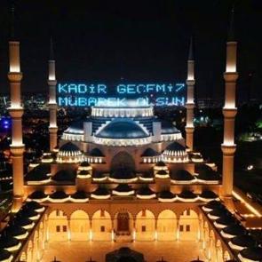 Anlamlı Kadir Gecesi mesajları: Resimli Kadir Gecesi mesajları 2023