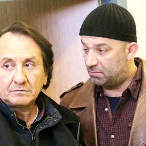 Şevket &Ccedil;oruh Arka Sokaklar'ı bırakıp Tetik&ccedil;i'nin Oğlu'na ge&ccedil;mişti! İlk tepki H&uuml;sn&uuml; &Ccedil;oban'dan geldi!