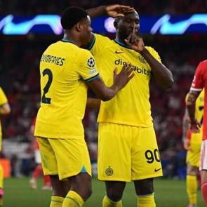 Portekiz'de 2 goll&uuml; galibiyet! Inter yarı finale g&ouml;z kırptı