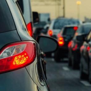 Aracı olanlar 1 Ocak 2026'da bu parayı ödeyecek: Ücreti 290 bin TL'yi buluyor!