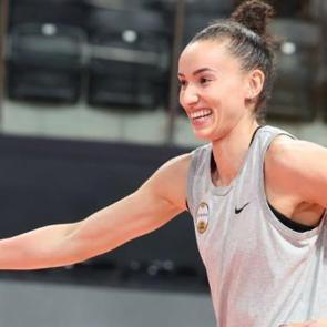 Vakıfbank, t&uuml;m konsantrasyonunu Fenerbah&ccedil;e ma&ccedil;ına verdi