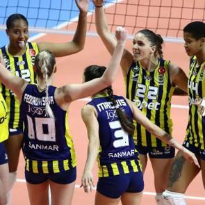 Fenerbah&ccedil;e Opet set vermeden kazandı