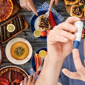 Ramazan bayramında şeker hastaları nelere dikkat etmeli? Diyabet hastalarına bayram uyarısı