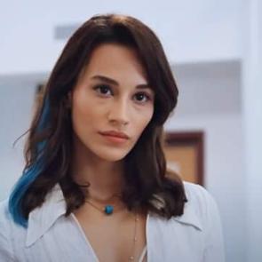 Tozluyaka'nın sevilen oyuncusu Sude Z&uuml;lal G&uuml;ler &ouml;l&uuml;m haberini bu s&ouml;zlerle verdi: Veda olmadığını...