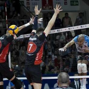 Efeler Ligi'nde şampiyon belli oluyor