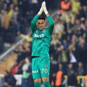 İrfan Can Eğribayat, İsmail Kartal'dan forma bekliyor