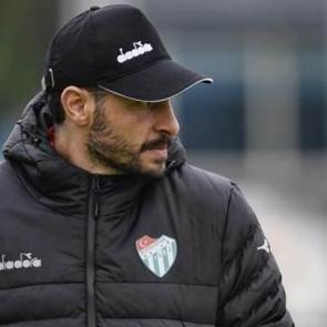 &Ouml;zer Hurmacı 10 ma&ccedil;ta 16 puan topladı