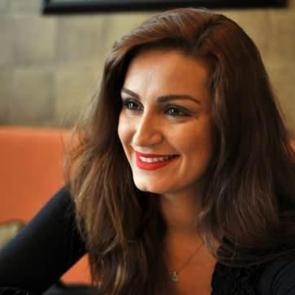 &Uuml;&ccedil; Kız Kardeş 'Sevilay' Ay&ccedil;a İnci kimdir ve ka&ccedil; yaşındadır? Kimin kardeşi? Ay&ccedil;a İnci oynadığı diziler...